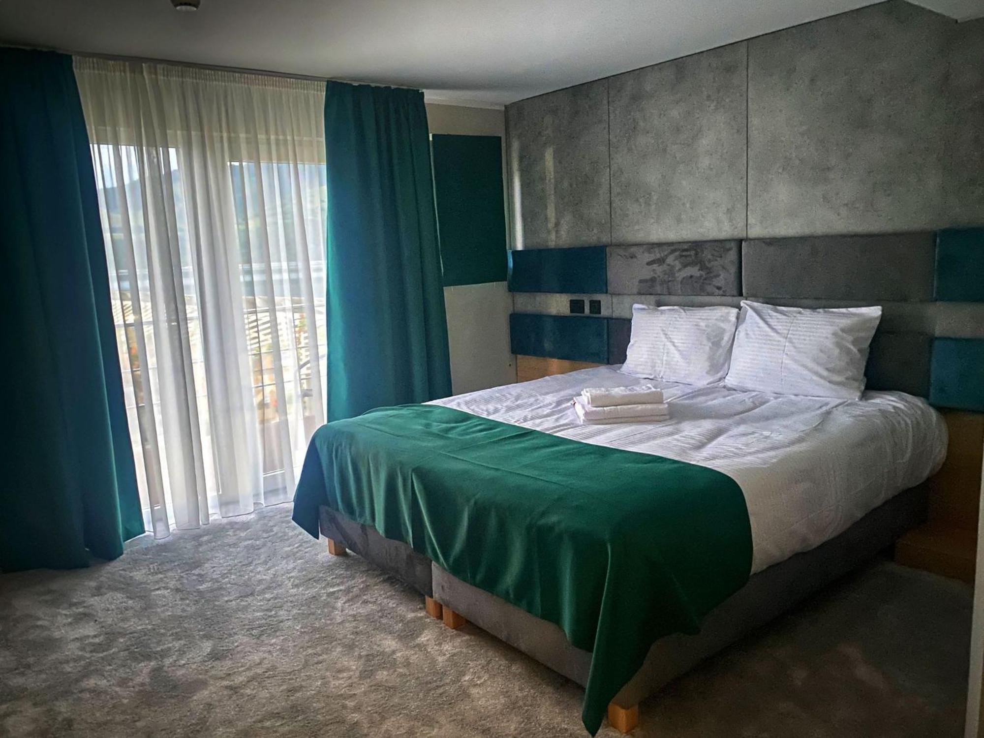 Hotel Plutitor Lebada Bicaz Εξωτερικό φωτογραφία